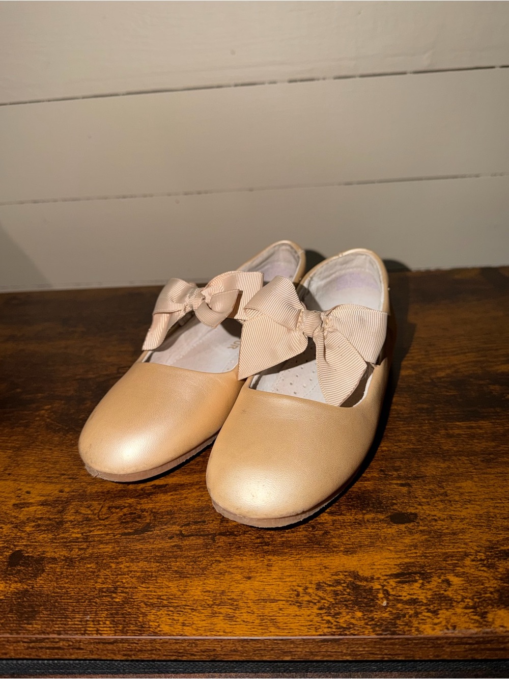 L'Amour Girls Cream Bow Ballet Flats - Dress Shoes